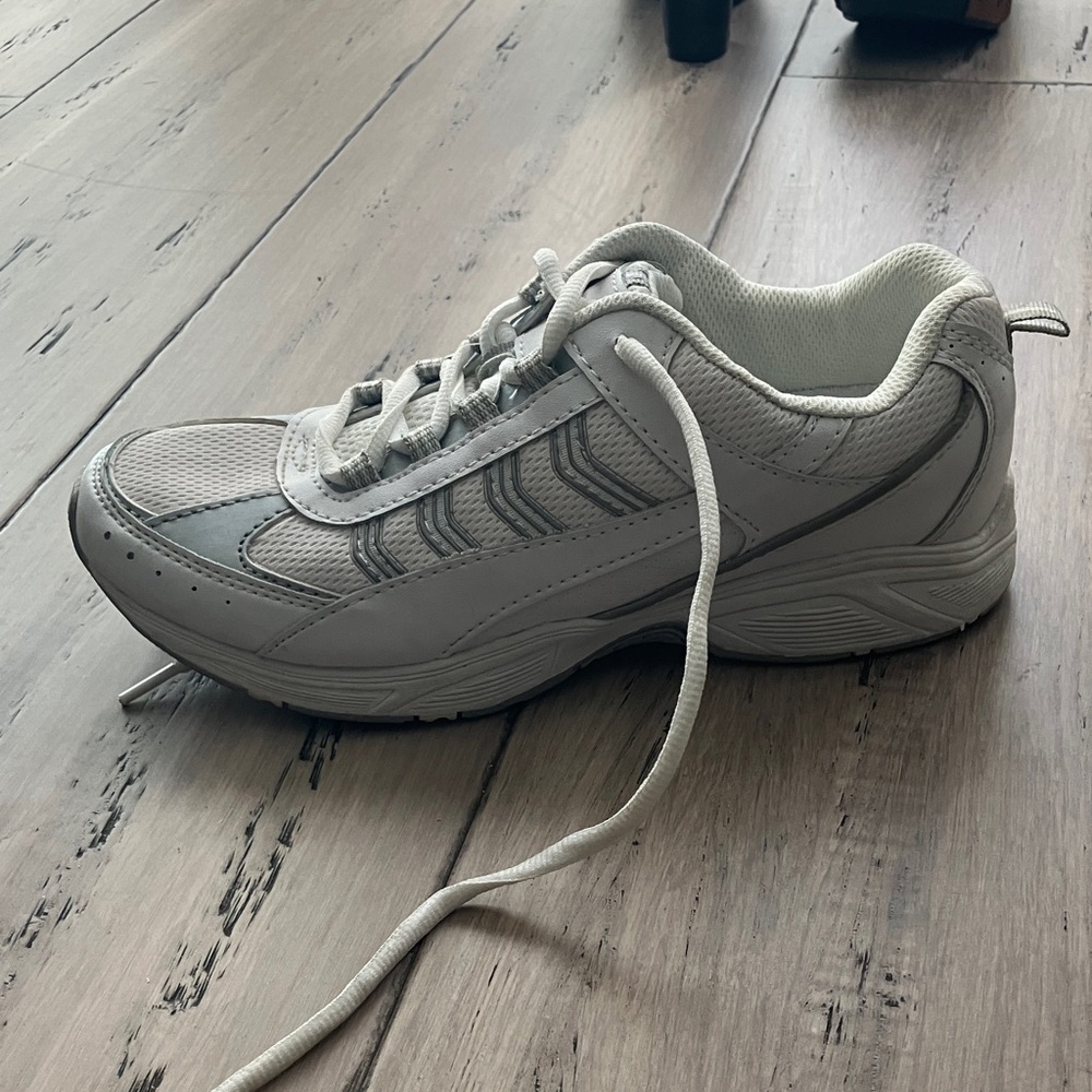 Danskin Now White gray Athletic Sneaker 7.5